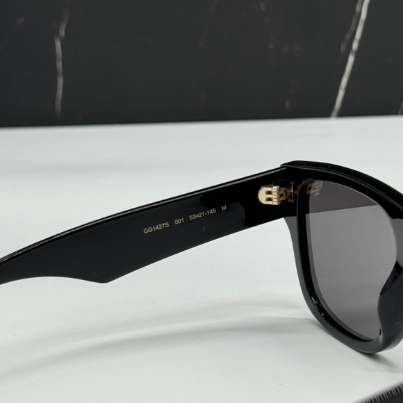 NEW GUCCI GG1427S 001 UNISEX SUNGLASSES GUCCI GG 1427S 001 BLACK GREY EYEWEAR - Picture 13 of 16